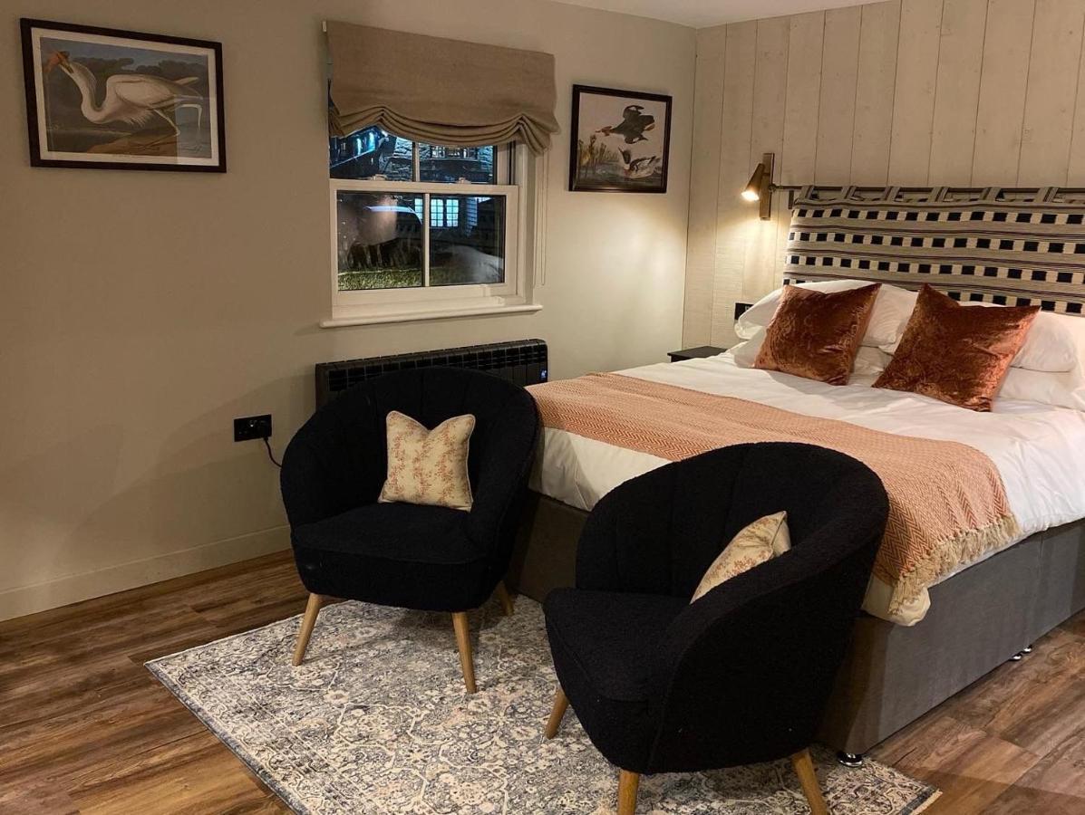 The Riverside Lechlade Room photo