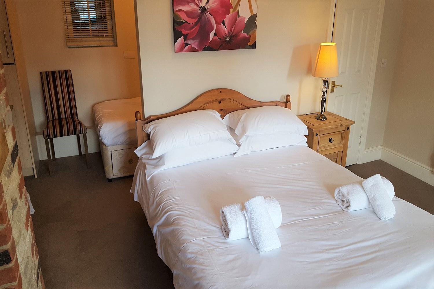 The Riverside Lechlade Room photo